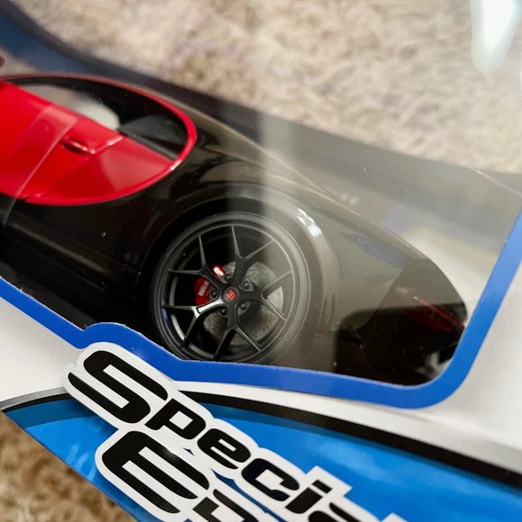 Bugatti Chiron Sport Red 1:18 Special Edition Diecast Model Car by Maisto (NIB) - Picture 7 of 11